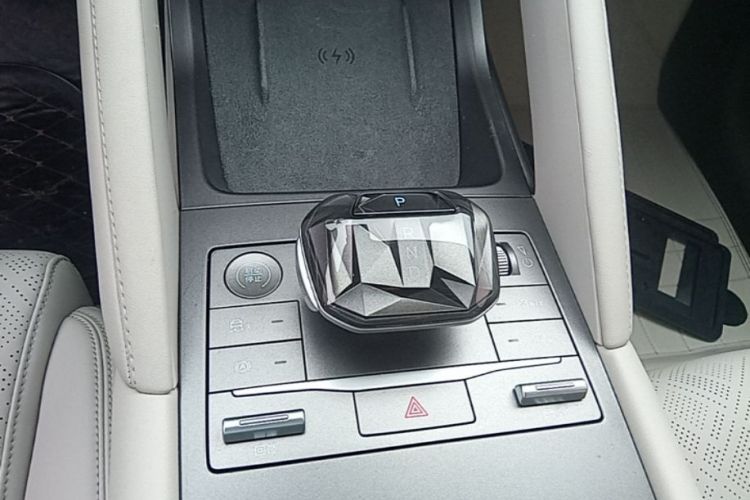 BYD YuanUP 2024 #14 BYD YuanUP 2024 car image #14