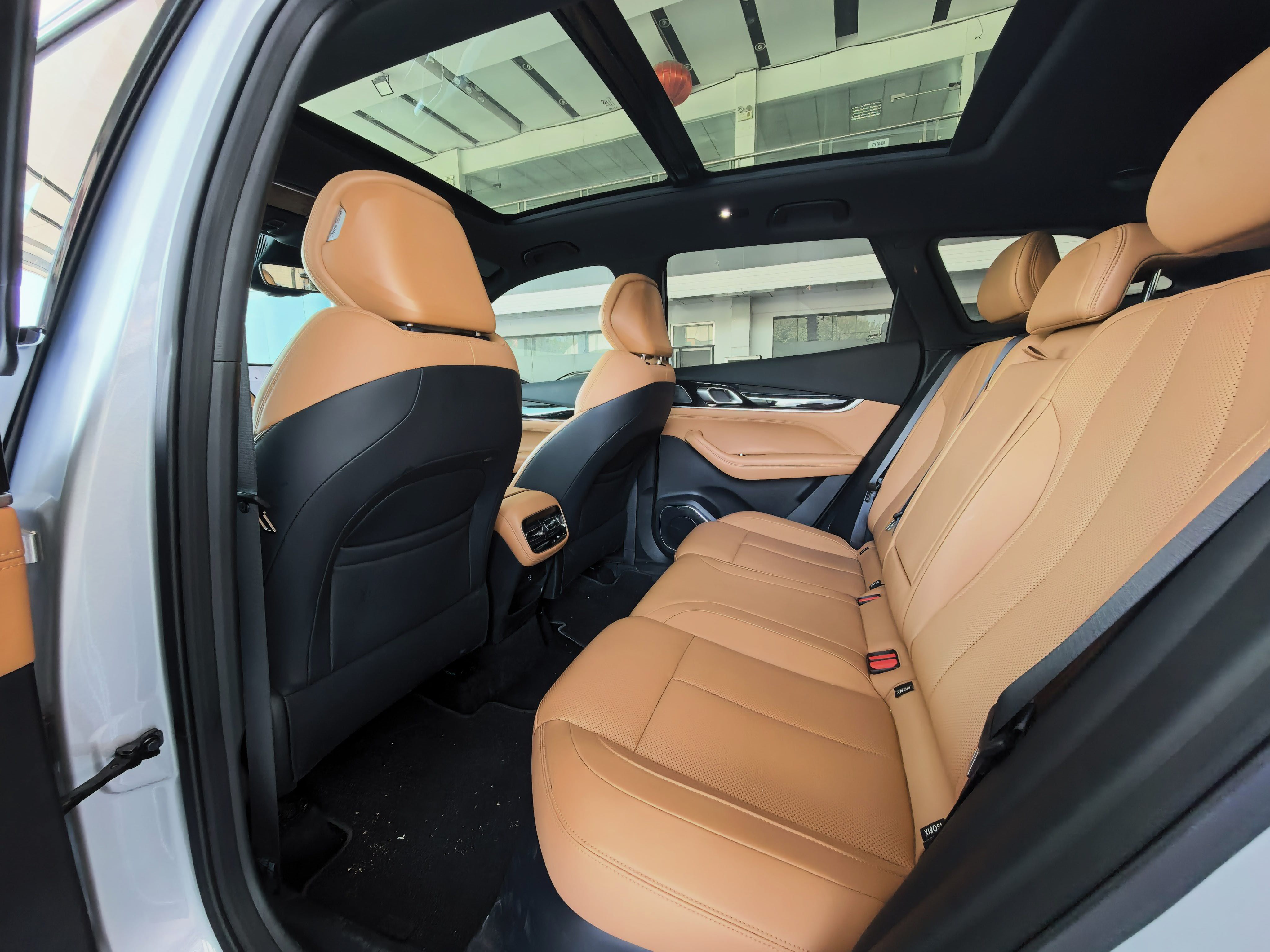 GEELY Boyue L 2026 car image #8
