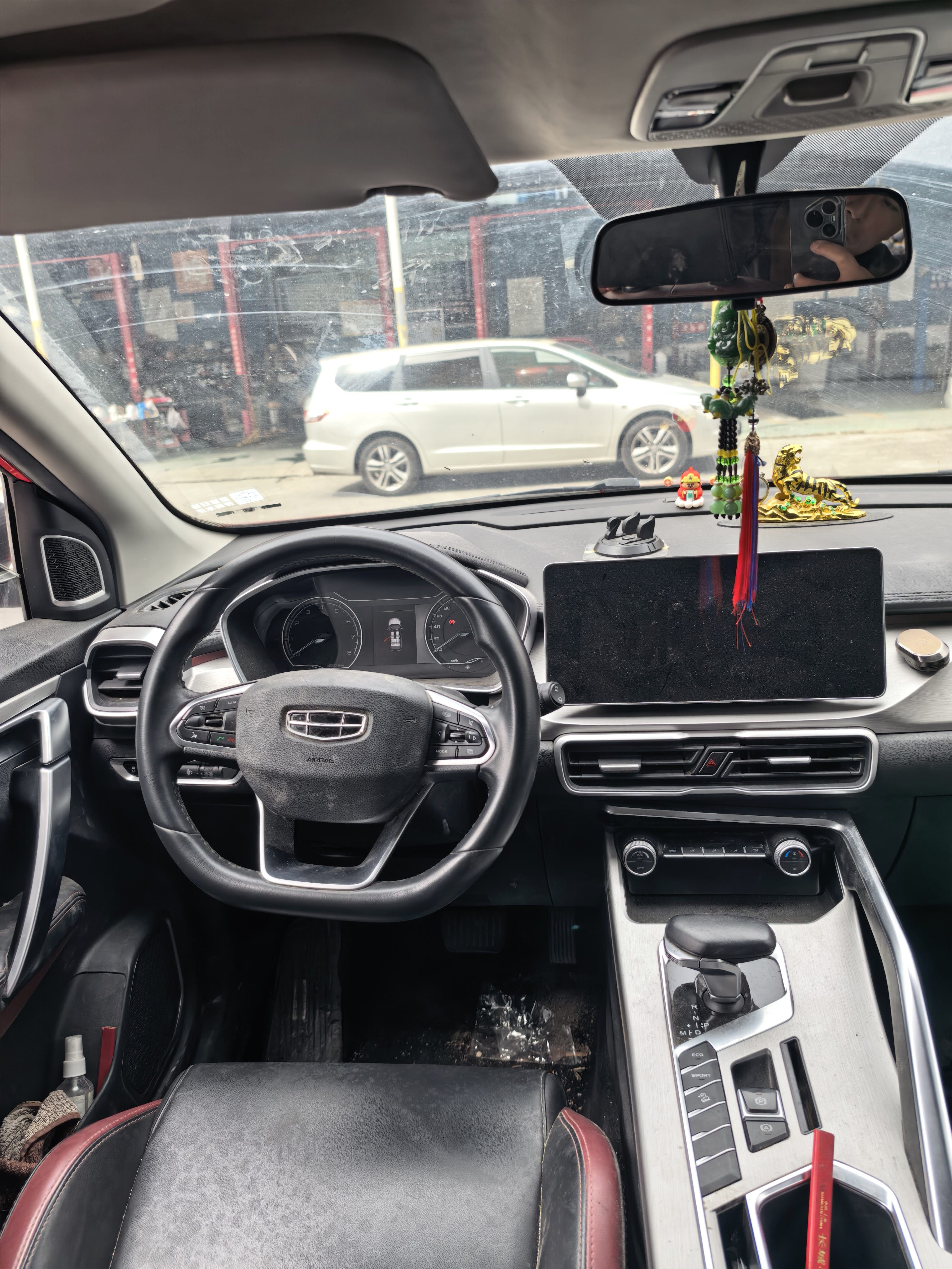 GEELY Coolray 2022 car image #5