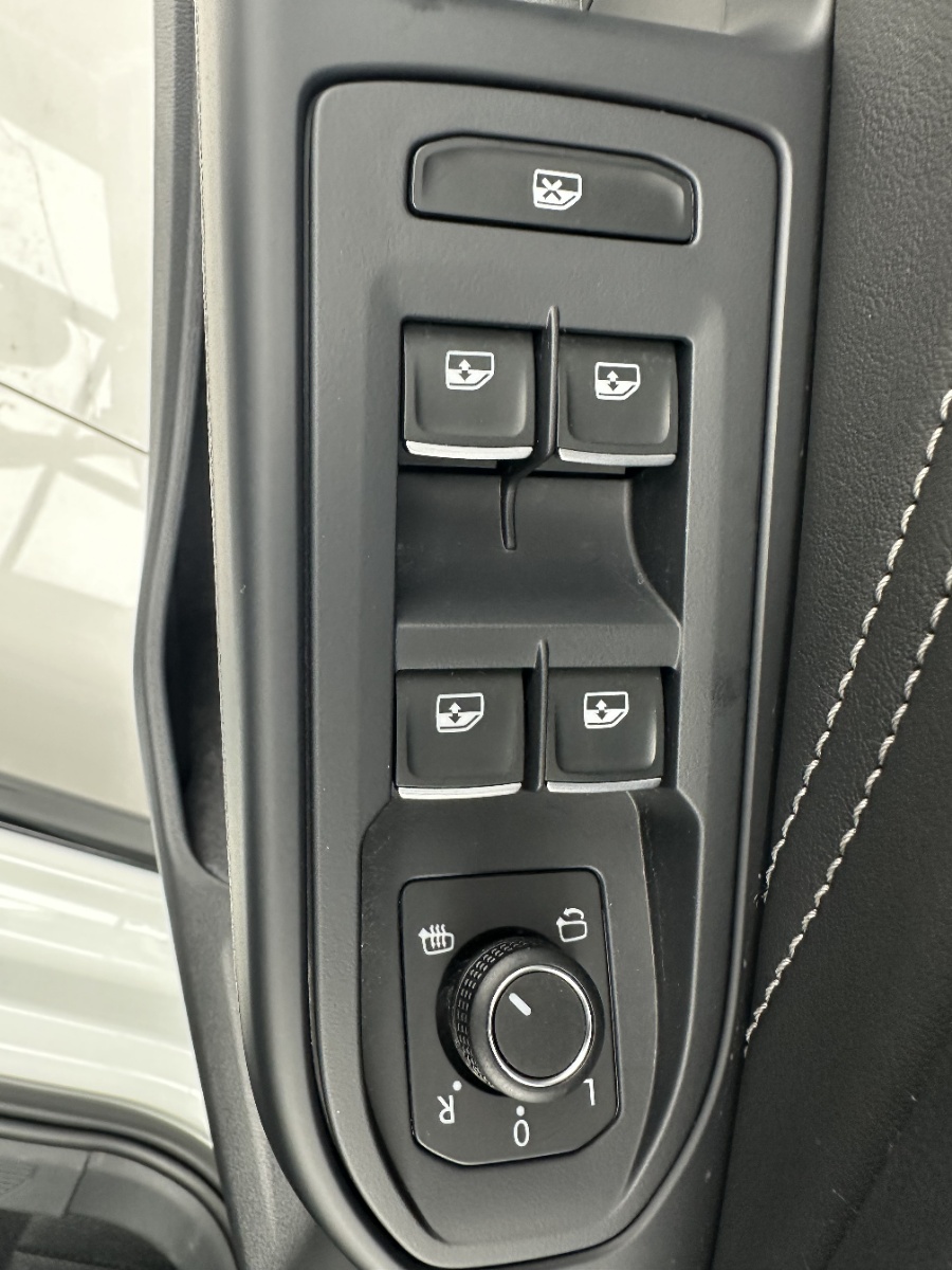 2023 #12 2023 immagine di auto #12