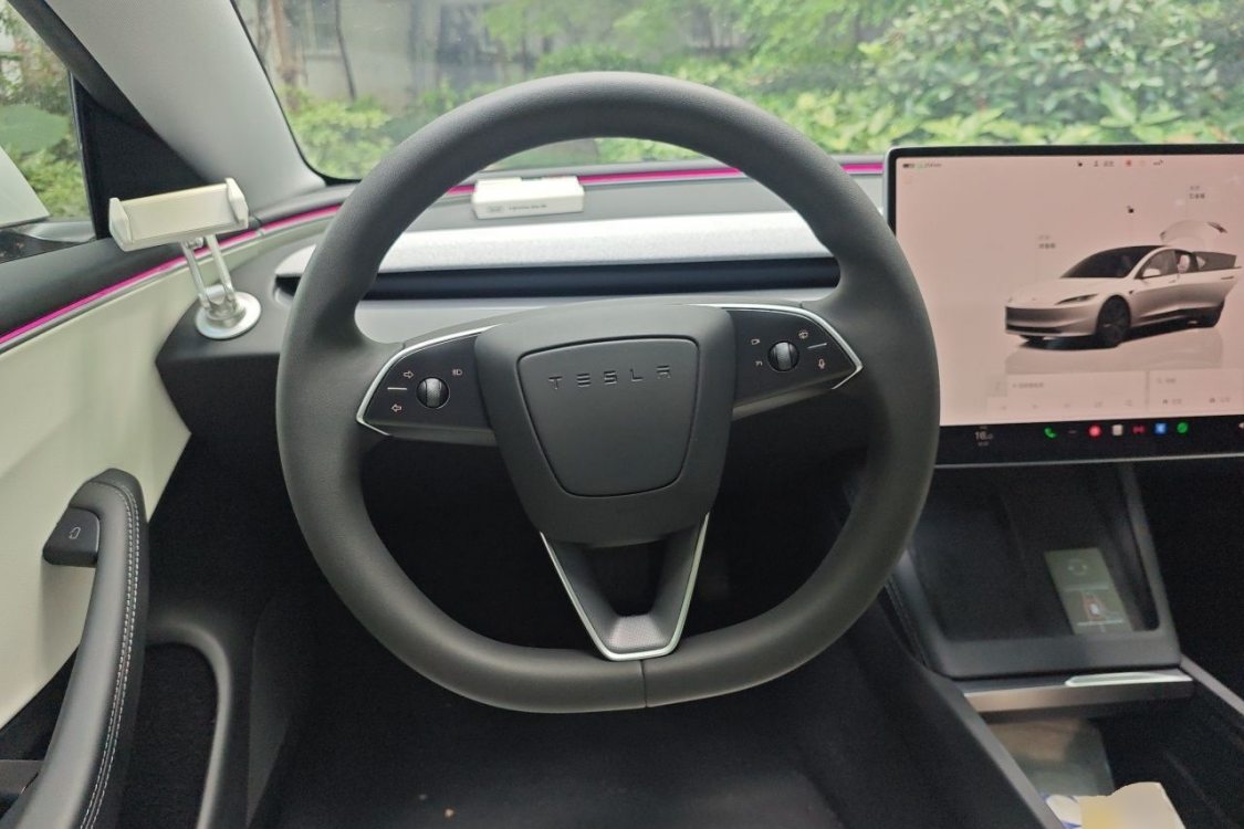 Tesla Model 3 2023 #22 Tesla Model 3 2023 car image #22