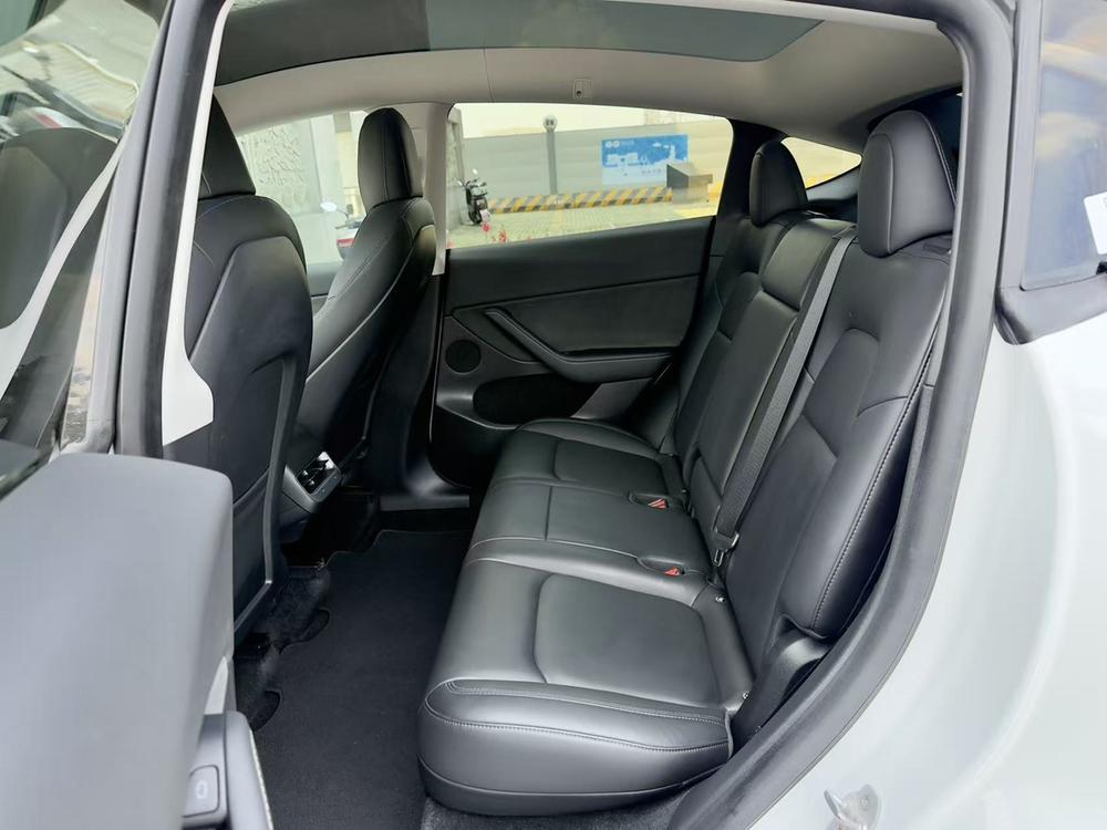 Tesla Model Y 2021 #21 Tesla Model Y 2021 car image #21