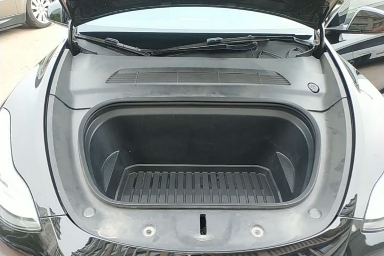 Tesla Model Y 2023 #20 Tesla Model Y 2023 immagine di auto #20