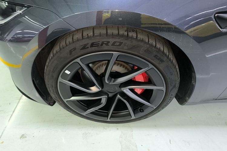 Tesla Model 3 2024 car image #9