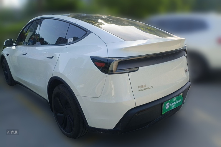 Tesla Model Y 2025 #5 Tesla Model Y 2025 car image #5