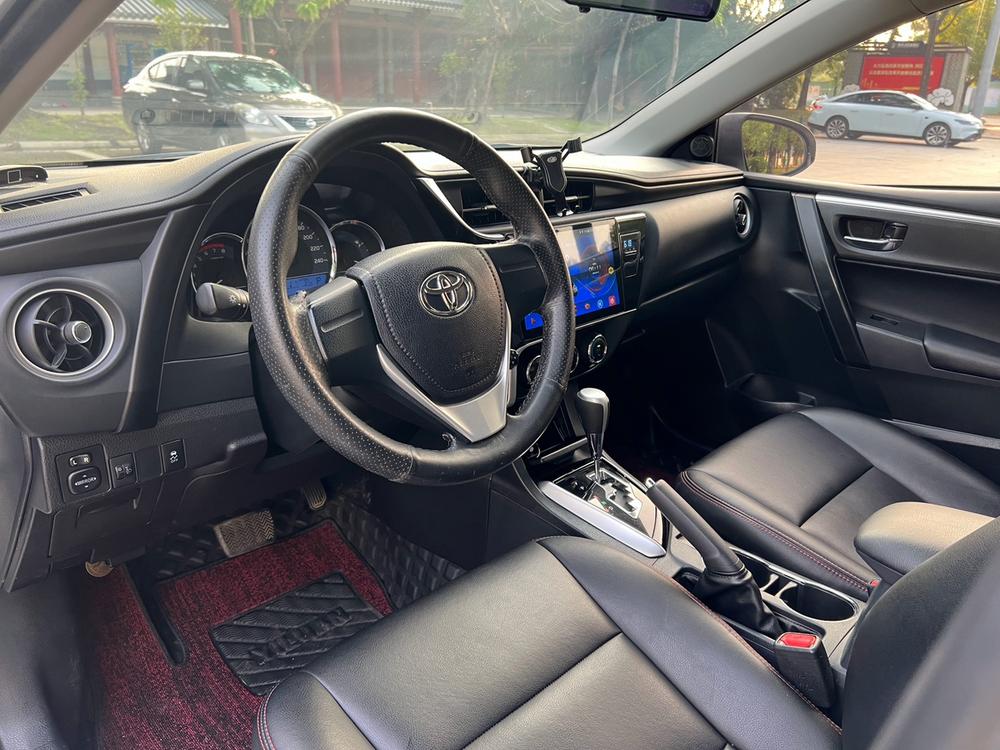Toyota Corolla 2018 car image #12