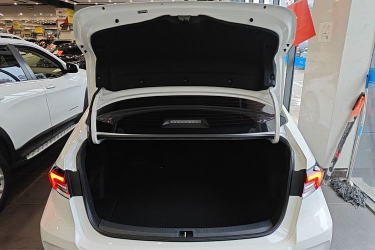 Toyota Corolla 2023 car image #19