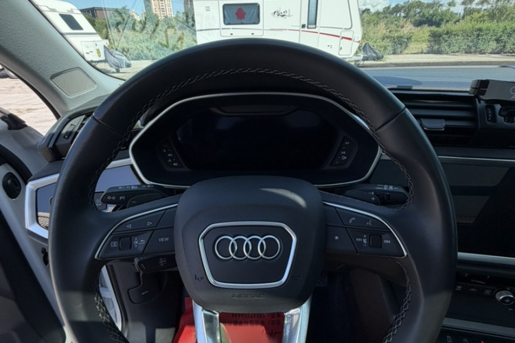 Audi Q3 2023 #11 Audi Q3 2023 car image #11