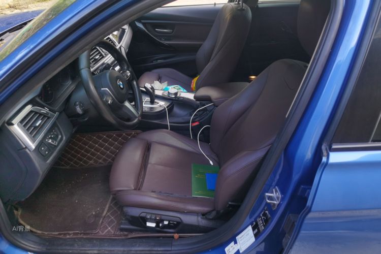 BMW 3 Series 2019 car image #17
