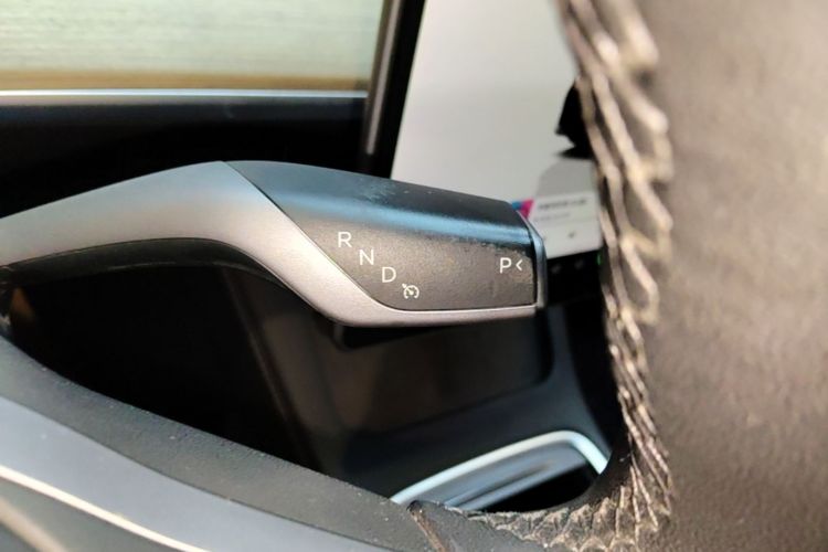 Tesla Model 3 2022 car image #18