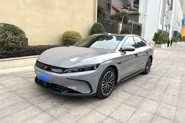 BYD Han 2025 car image #2