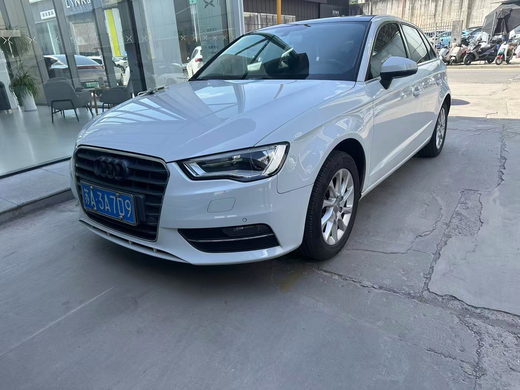 2016 2016 car image