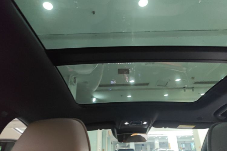 BYD Han 2024 car image #18