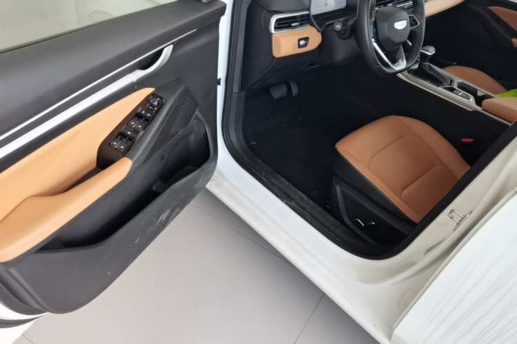 GEELY Emgrand 2024 #16 GEELY Emgrand 2024 car image #16