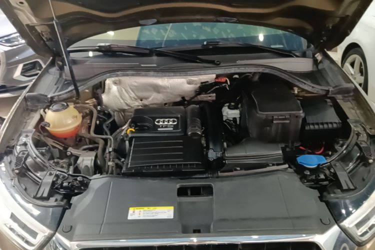 Audi Q3 2019 car image #20