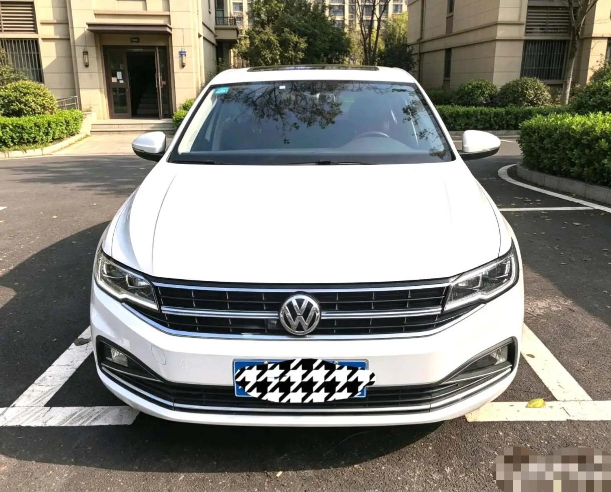 Volkswagen Bora 2020 immagine di auto #2