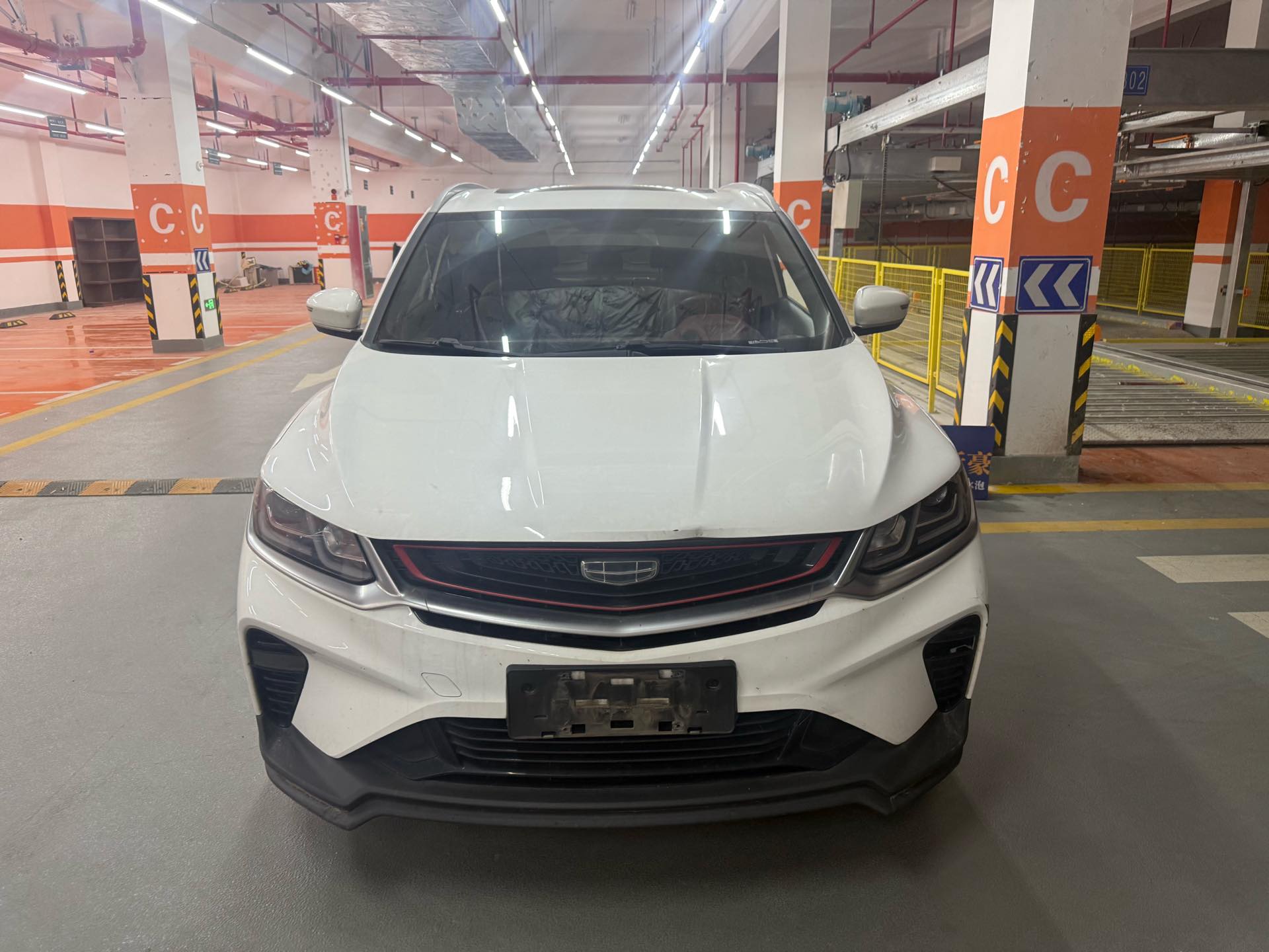 GEELY Coolray 2021 car image #2