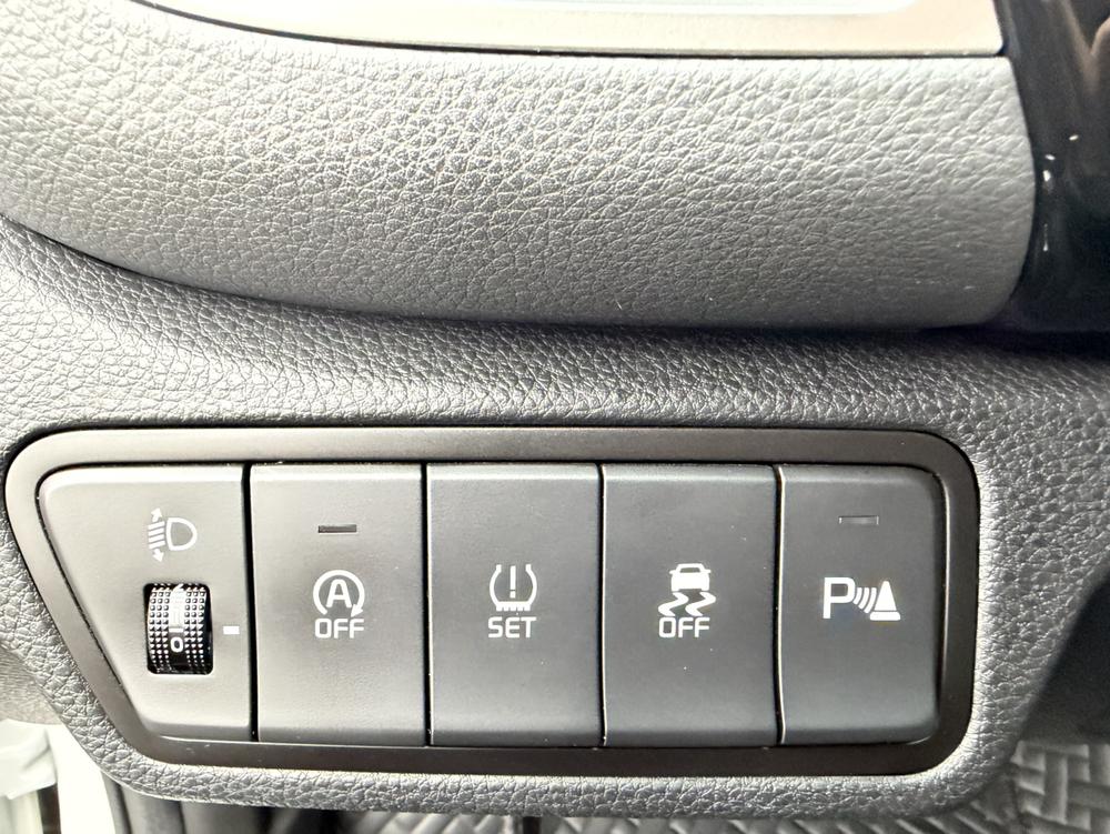 Kia Seltos 2023 car image #22