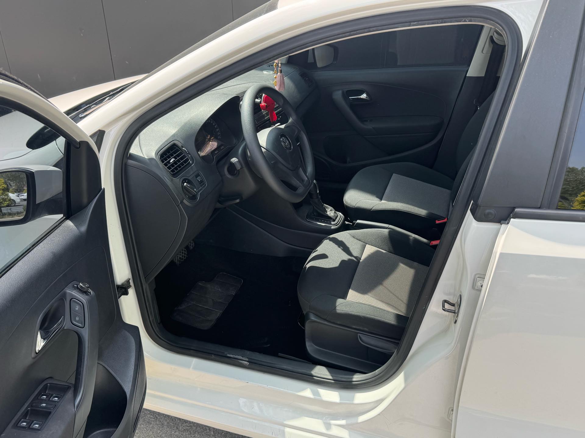 Volkswagen Polo 2018 immagine di auto #8