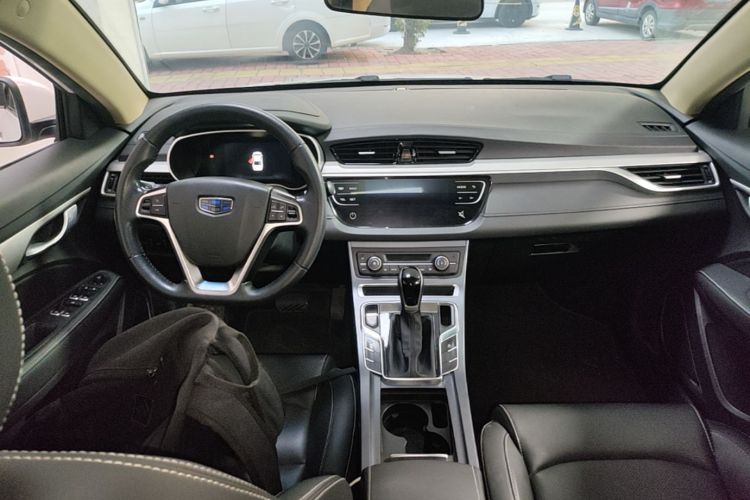 GEELY Emgrand 2019 car image #10