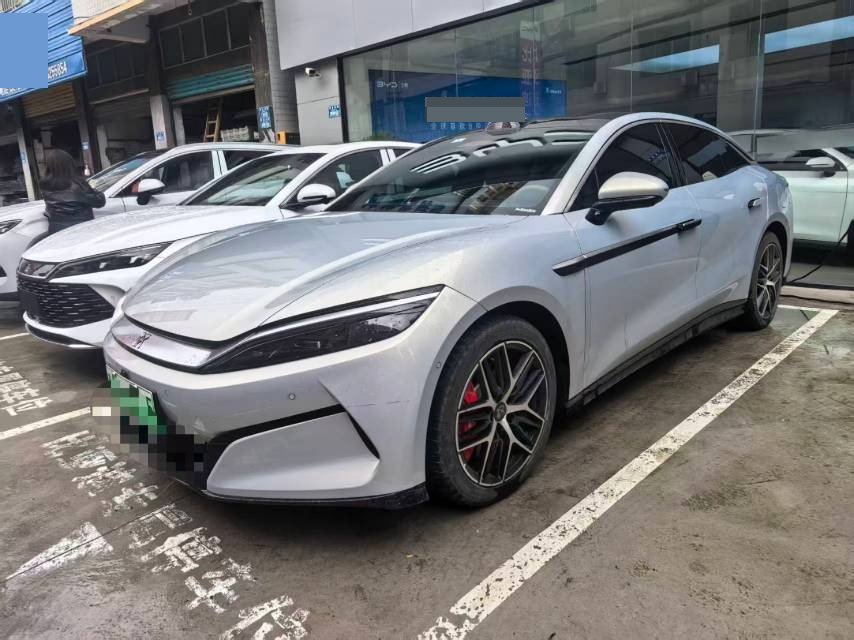 BYD HanL 2025 car image 