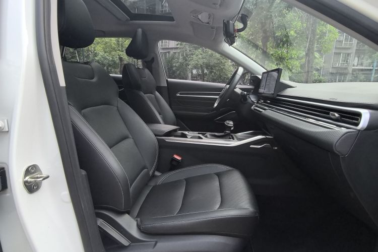 GEELY Emgrand 2023 #24 GEELY Emgrand 2023 car image #24