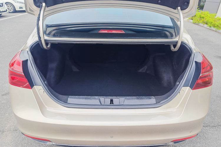 GEELY Emgrand 2019 car image #24