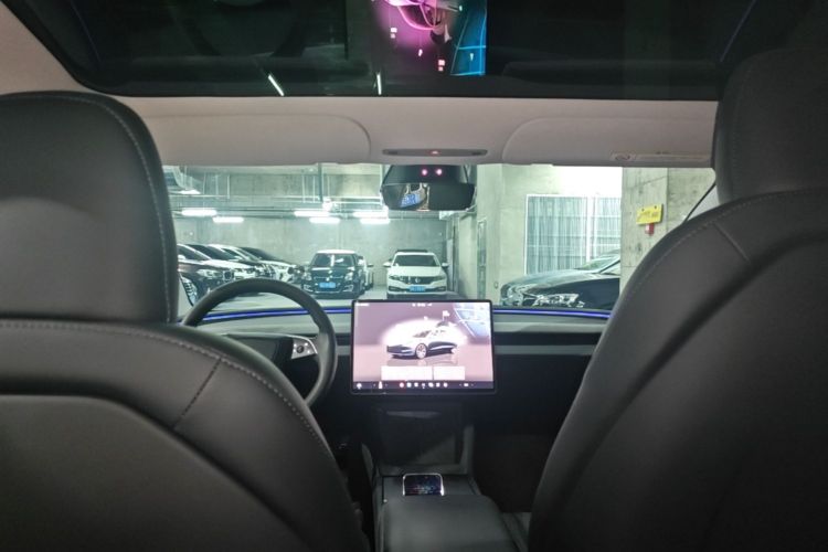 Tesla Model 3 2025 car image #18