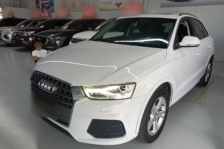 Audi Q3 2016 car image #2