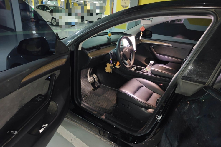 Tesla Model Y 2023 #18 Tesla Model Y 2023 car image #18