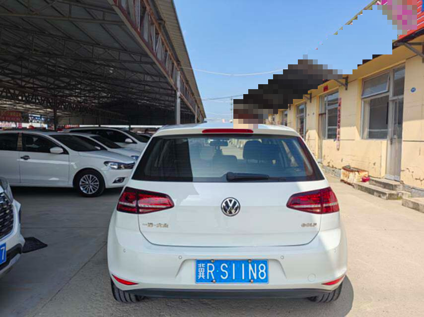 Volkswagen Golf 2017 car image #6