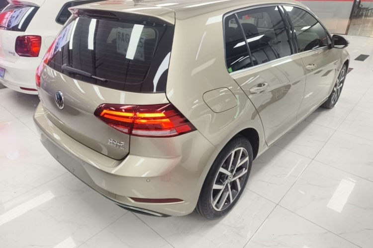 Volkswagen Golf 2020 #5 Volkswagen Golf 2020 car image #5