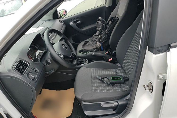 Volkswagen Polo 2019 car image #15
