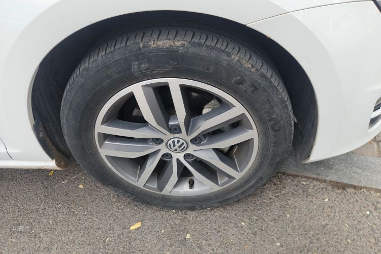 Volkswagen Golf 2016 car image #9