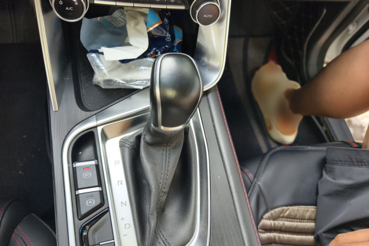 GEELY Binray 2019 car image #18
