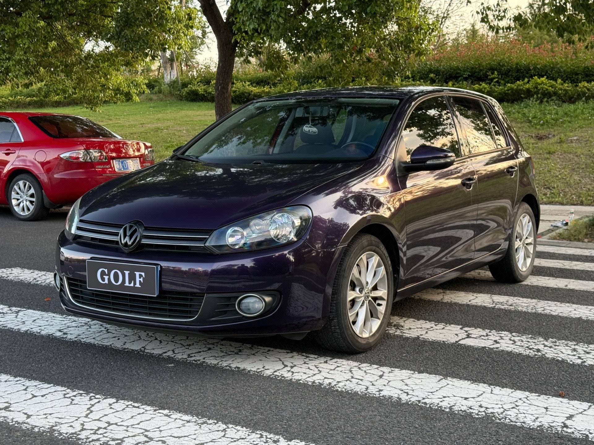 Volkswagen Golf 2012 Volkswagen Golf 2012 car image