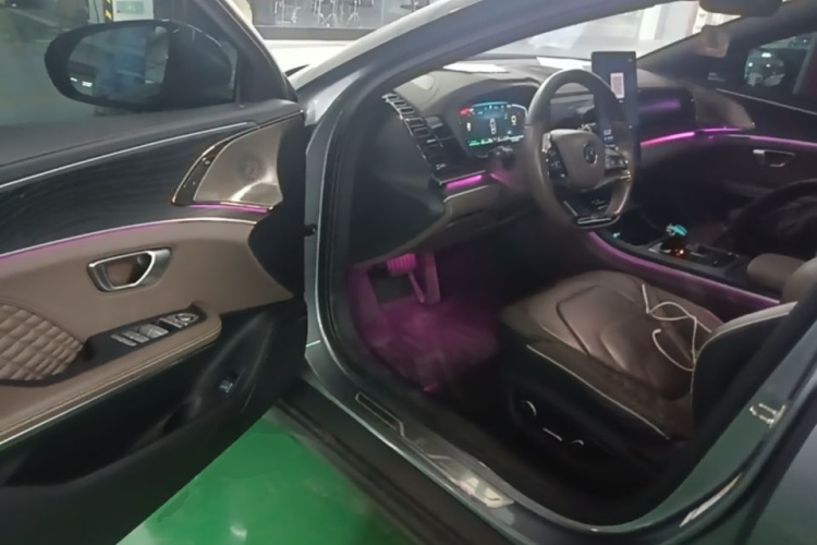 BYD Han 2023 #16 BYD Han 2023 car image #16