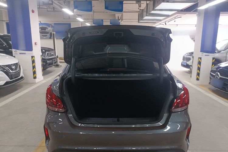 MG 5 2024 صورة سيارة #21