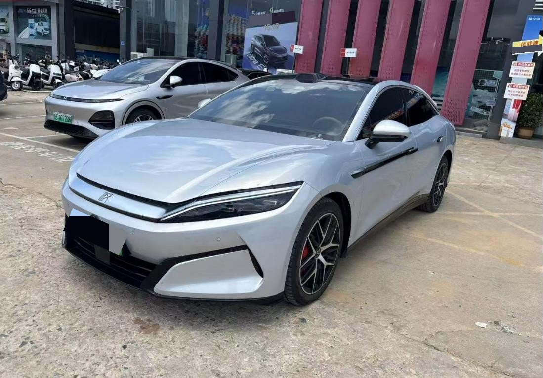 BYD HanL 2025 car image 