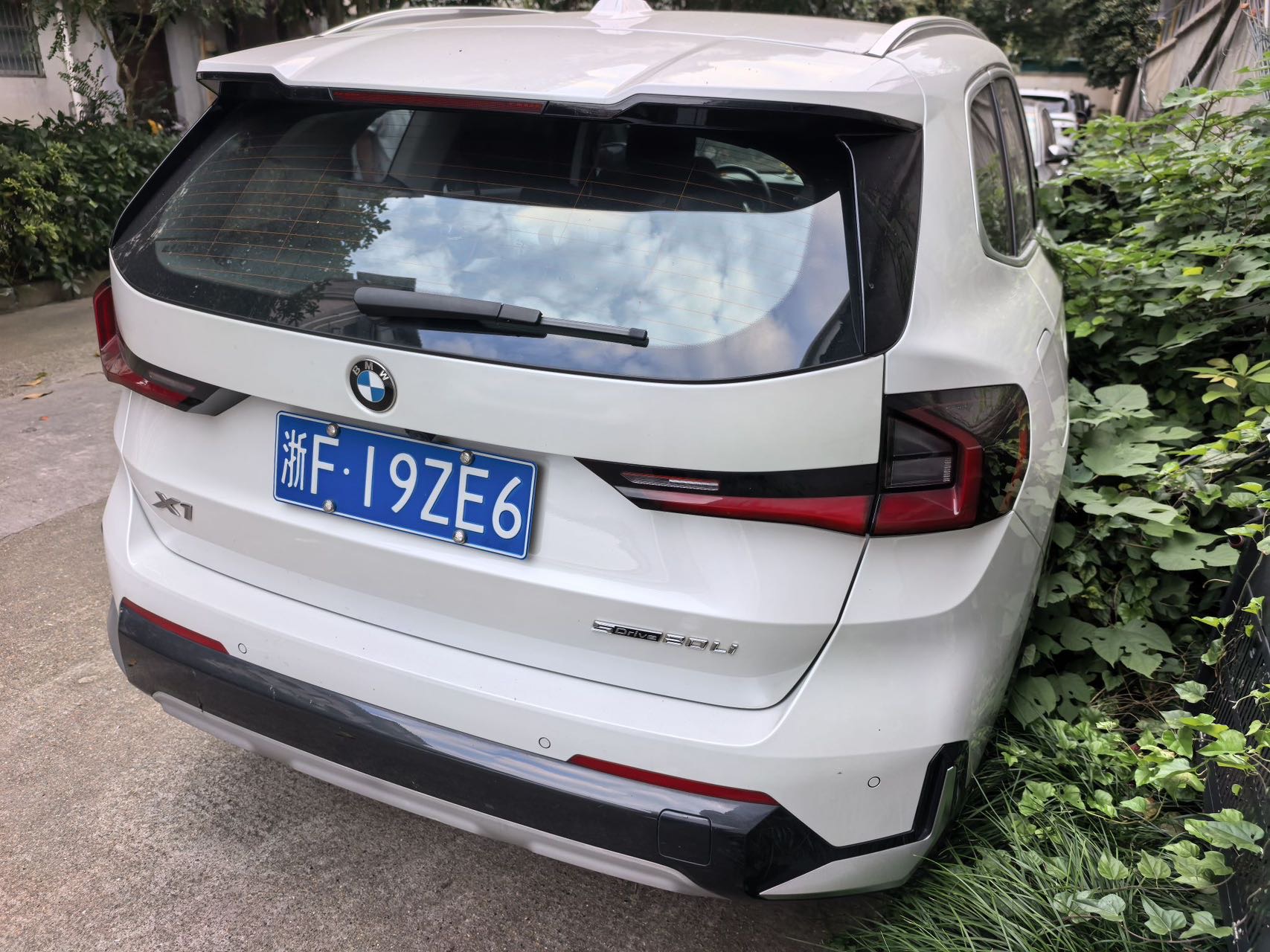 BMW X1 2023 #2 BMW X1 2023 car image #2