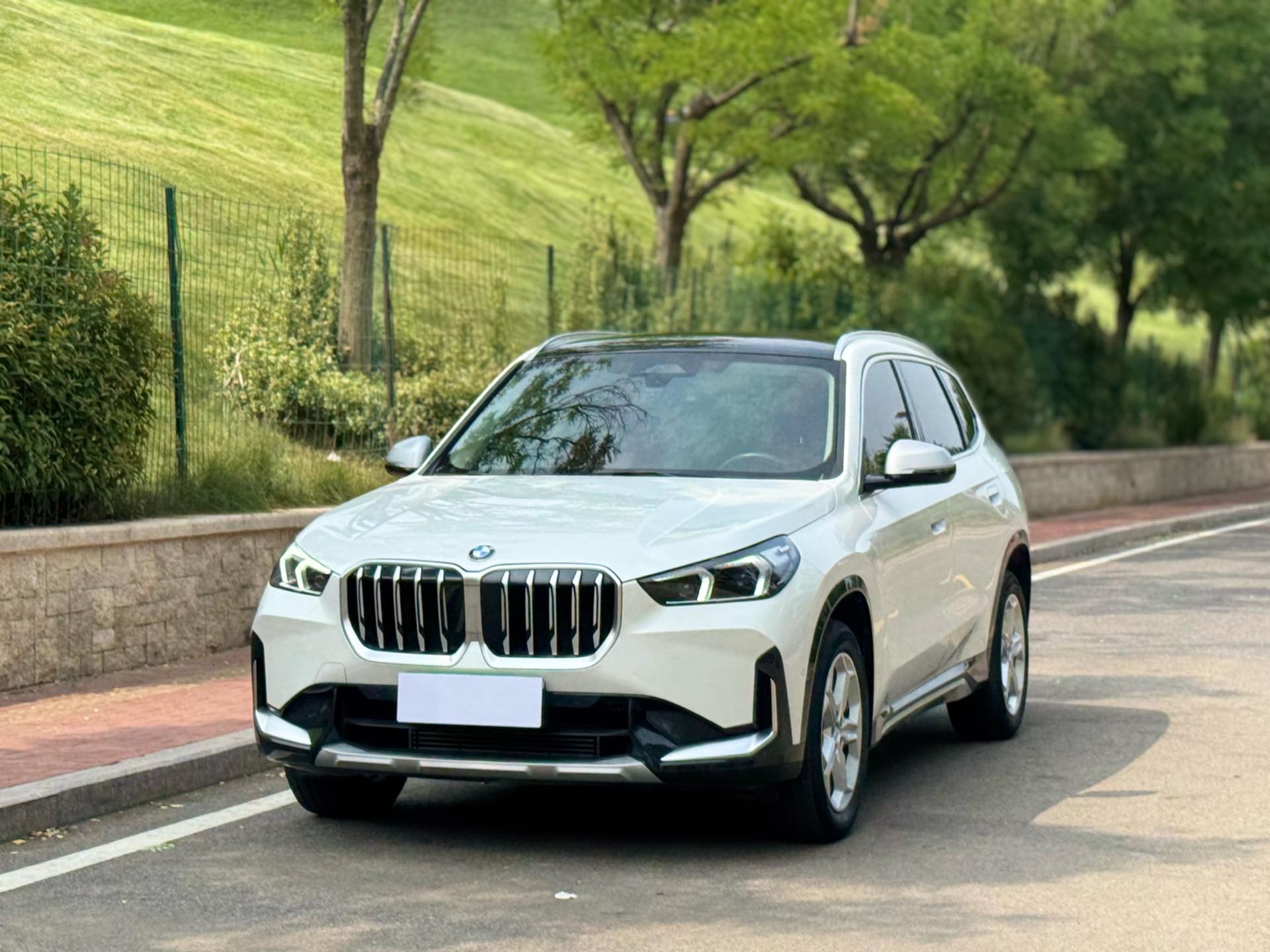 BMW X1 2023 BMW X1 2023 car image