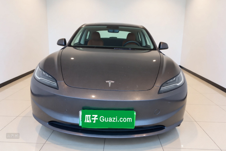 Tesla Model 3 2024 car image #3