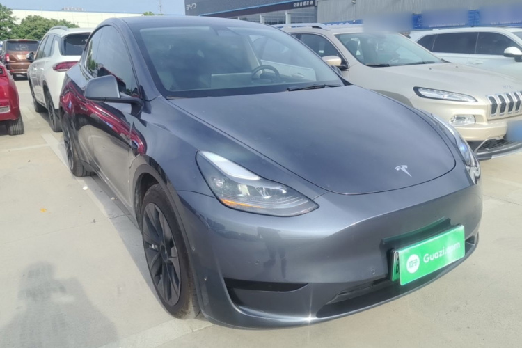 Tesla Model Y 2022 #4 Tesla Model Y 2022 car image #4