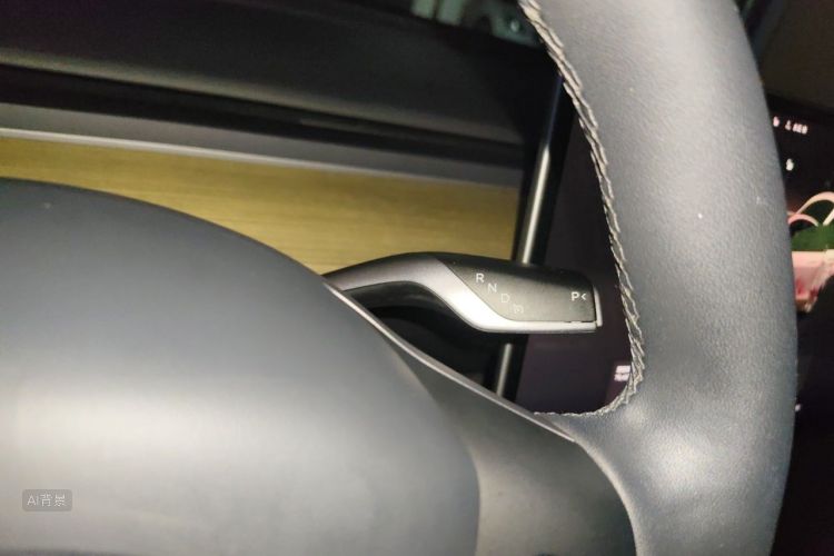 Tesla Model Y 2023 #16 Tesla Model Y 2023 car image #16