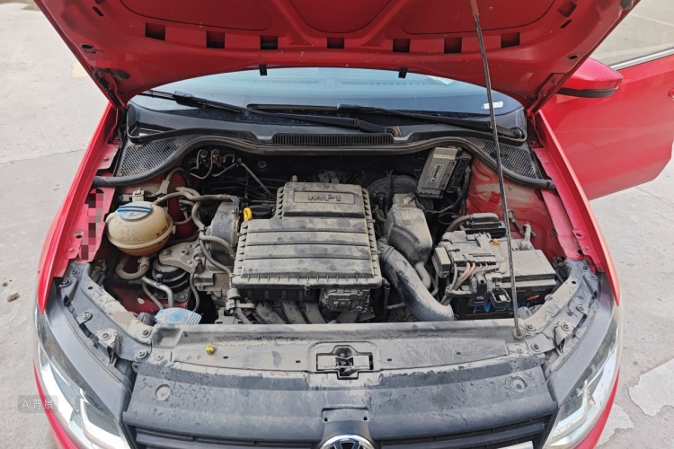 Volkswagen Polo 2015 car image #22