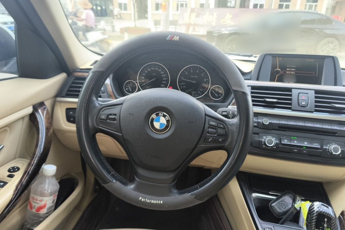 BMW 3 Series 2013 car image #24