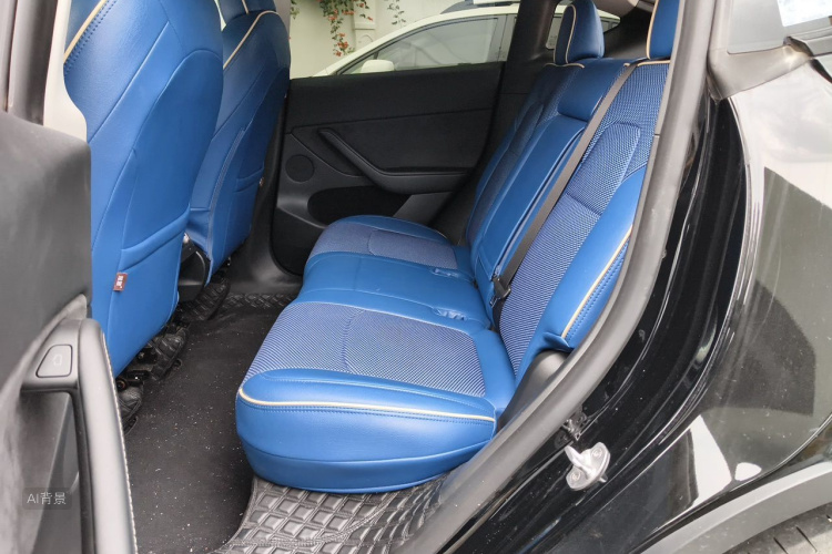 Tesla Model Y 2023 car image #19