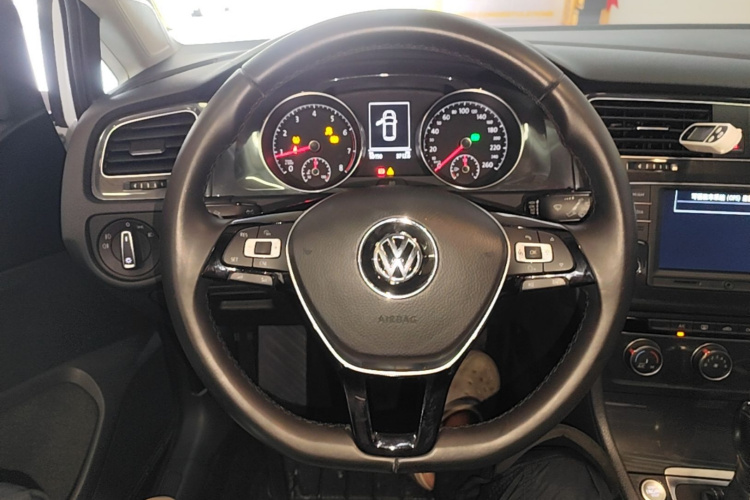 Volkswagen Golf 2017 #11 Volkswagen Golf 2017 car image #11