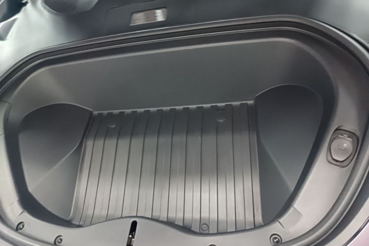 MI SU7 2024 immagine di auto #22