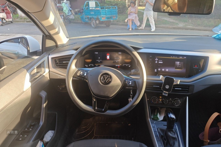 Volkswagen Polo 2024 car image #12
